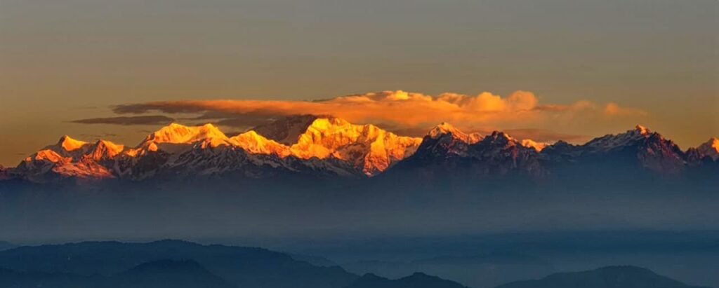 Golden Kanchenjunga Sunrise in Darjeeling from Mall Road