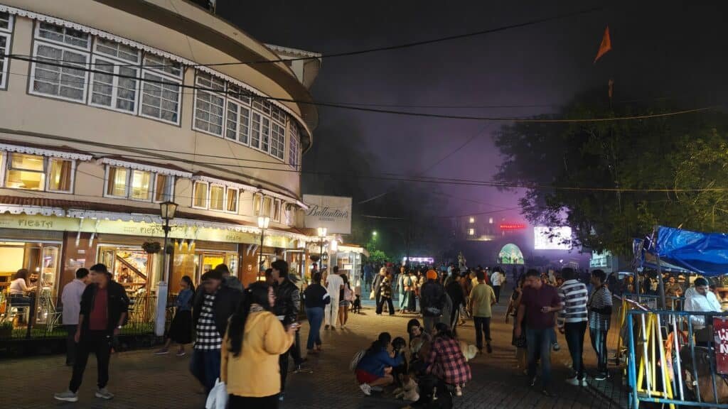 an evening in Darjeeling Mall road
